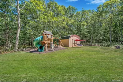 3 Emily Court, Hampton Bays, NY 11946 - Photo 20