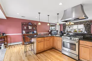 23 Middle Dr, Huntington, NY 11743 - Photo 8