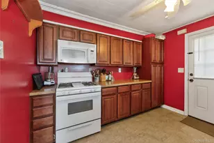 19 Samstag Ave, Ossining, NY 10562 - Photo 6