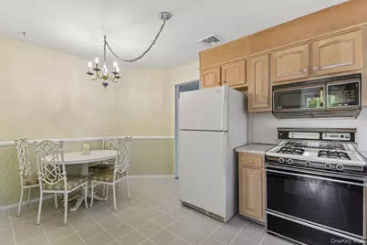 31 Sunset Drive, Huntington, NY 11743 - Photo 12