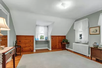 304 Old Courthouse Road, New Hyde Park, NY 11040 - Photo 20