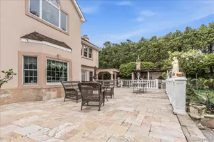 21 Chauncey Pl, Woodbury, NY 11797 - Photo 42