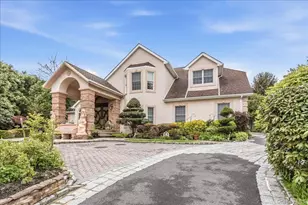 21 Chauncey Pl, Woodbury, NY 11797 - Photo 4