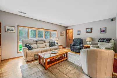 22 Beacon Drive, Sound Beach, NY 11789 - Photo 6