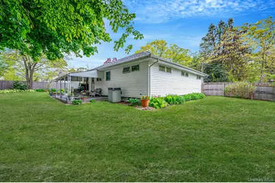 22 Beacon Drive, Sound Beach, NY 11789 - Photo 36