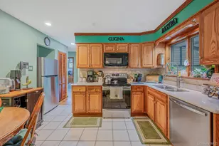 22 Beacon Dr, Sound Beach, NY 11789 - Photo 10