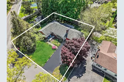 22 Beacon Drive, Sound Beach, NY 11789 - Photo 40