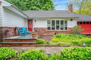 22 Beacon Dr, Sound Beach, NY 11789 - Photo 2