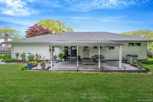 22 Beacon Dr, Sound Beach, NY 11789 - Photo 38