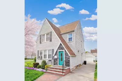 282 Houston Avenue, Mineola, NY 11501 - Photo 4