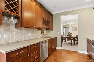 58 Symphony Dr, Lake Grove, NY 11755 - Photo 10