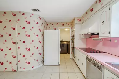 214 Landing Avenue, Smithtown, NY 11787 - Photo 24
