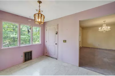 214 Landing Avenue, Smithtown, NY 11787 - Photo 14