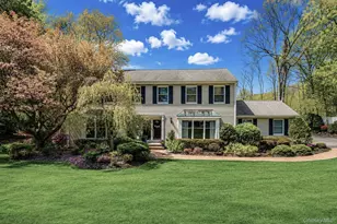 10 Mink Ln, East Setauket, NY 11733 - Photo 4