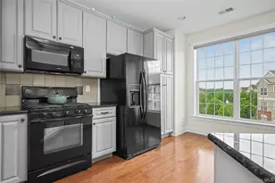 541 Regency Drive, Fishkill, NY 12524 - Photo 6