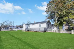 209 Jamaica Ave, Medford, NY 11763 - Photo 8