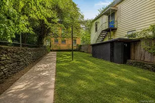 151 Summit Pl, Bronx, NY 10463 - Photo 2
