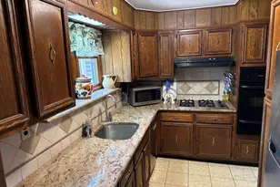 47-33 188th St, Flushing, NY 11358 - Photo 10