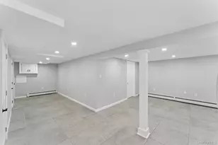 646 Benris Ave, Franklin Square, NY 11010 - Photo 14