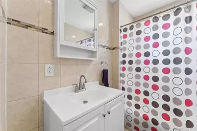 646 Benris Avenue, Franklin Square, NY 11010 - Photo 10