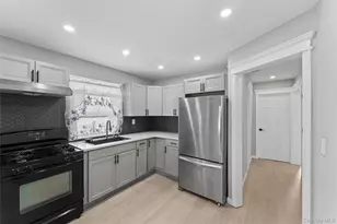 646 Benris Ave, Franklin Square, NY 11010 - Photo 4