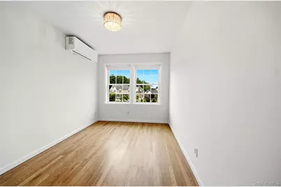 32 Huntington Drive, Yonkers, NY 10704 - Photo 36