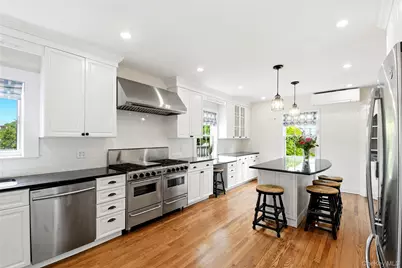 32 Huntington Drive, Yonkers, NY 10704 - Photo 16