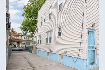 10323 126th Street, Richmond Hill, NY 11419 - Photo 12