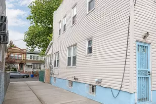 103-23 126th St, Richmond Hill, NY 11419 - Photo 12