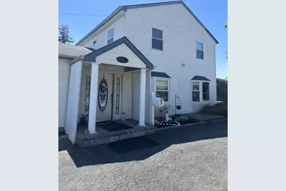 1 Hamlet Road, Levittown, NY 11756 - Photo 2