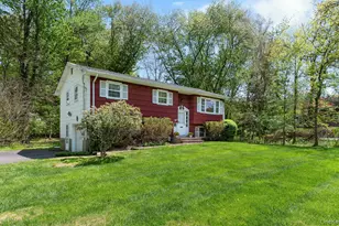 4 Brentwood Dr, New City, NY 10956 - Photo 2