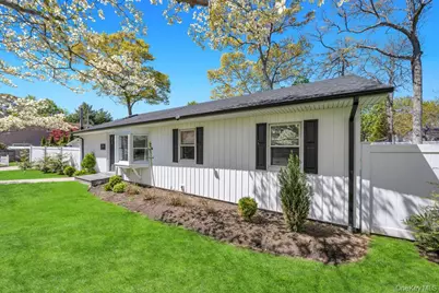 20 Garden Street, Nesconset, NY 11767 - Photo 2