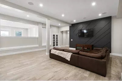 14 Michalis Court, West Islip, NY 11795 - Photo 6