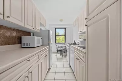 3103 Fairfield Avenue #4K, Bronx, NY 10463 - Photo 4