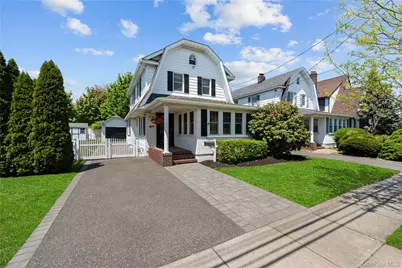 9 Ormond Street, Rockville Centre, NY 11570 - Photo 2