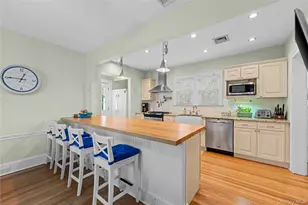 9 Ormond St, Rockville Centre, NY 11570 - Photo 12