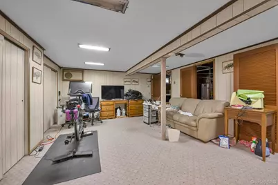 7906 214th Street, Oakland Gardens, NY 11364 - Photo 16