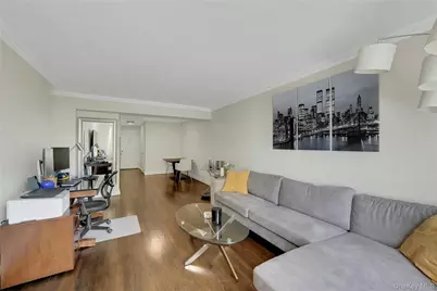 30 N Broadway #5E, White Plains, NY 10601 - Photo 6