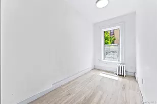 526 W 175th St, New York, NY 10033 - Photo 16