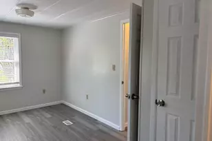 101 West Ln, Riverhead, NY 11901 - Photo 20