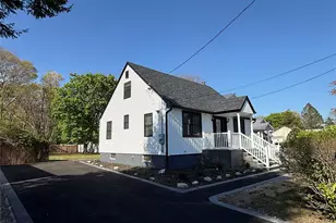 7 E Lakeland St, Bay Shore, NY 11706 - Photo 4