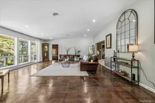 55 Rolling Hill Ln, Old Westbury, NY 11568 - Photo 4