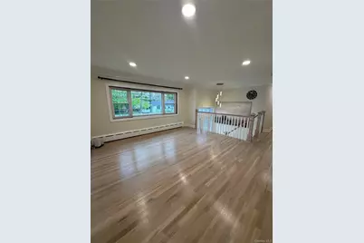 59 Dover Street, Lindenhurst, NY 11757 - Photo 4