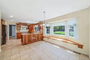 4 Carol Ct, Mount Sinai, NY 11766 - Photo 4