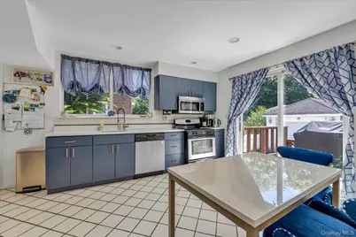 1051 Roselle Place, Woodmere, NY 11598 - Photo 6