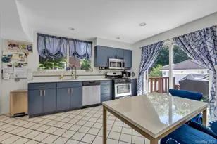 1051 Roselle Pl, Woodmere, NY 11598 - Photo 6