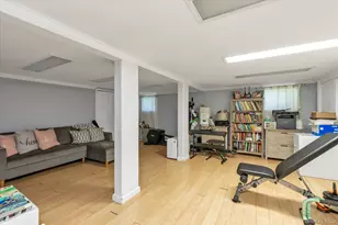 1051 Roselle Pl, Woodmere, NY 11598 - Photo 14