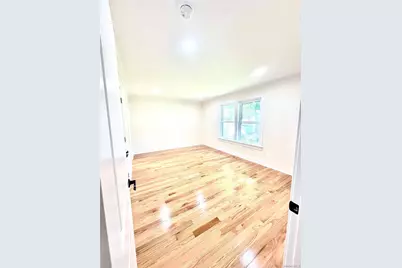 219 Mile Square Road, Yonkers, NY 10701 - Photo 6