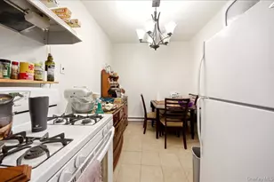193 Kearney Ave, Bronx, NY 10465 - Photo 6
