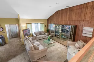 14 Greentree Cir, Westbury, NY 11590 - Photo 12